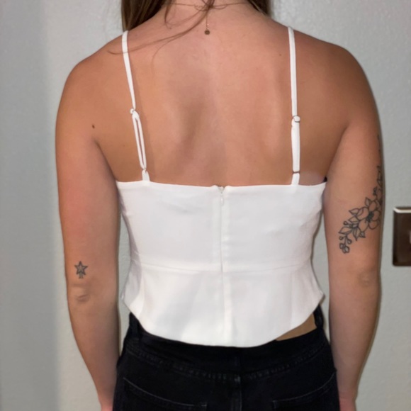 Forever 21 White Tank Top size L - Picture 2 of 3